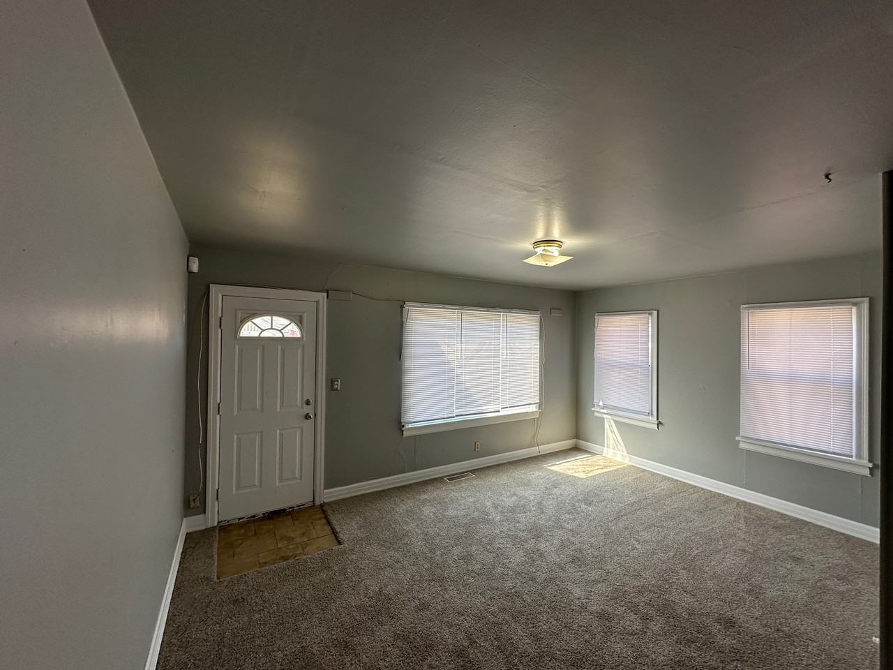 607 South Santa Fe Avenue - Photo 2 of 14