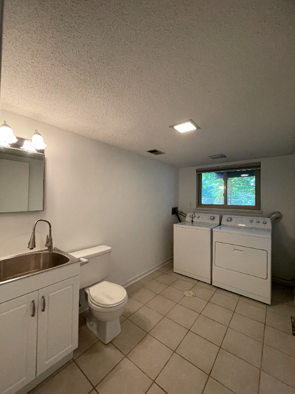 1585 Concord Cir - Photo 6 of 7