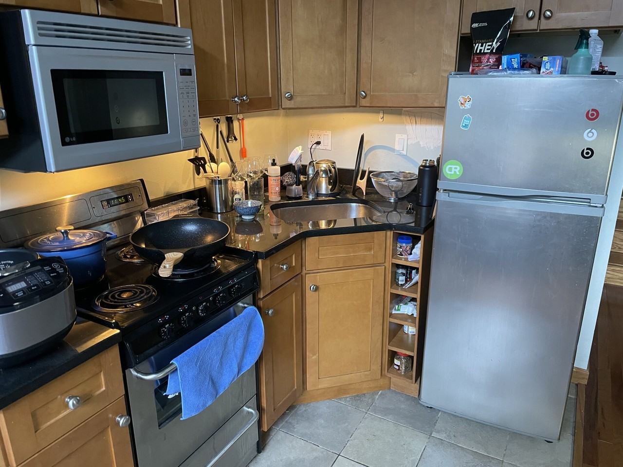 12 Stoneholm St #409