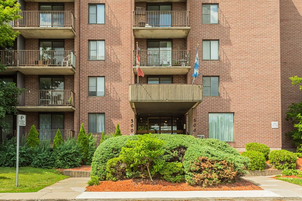 300 Rue Saint-Georges - Photo 2 of 40