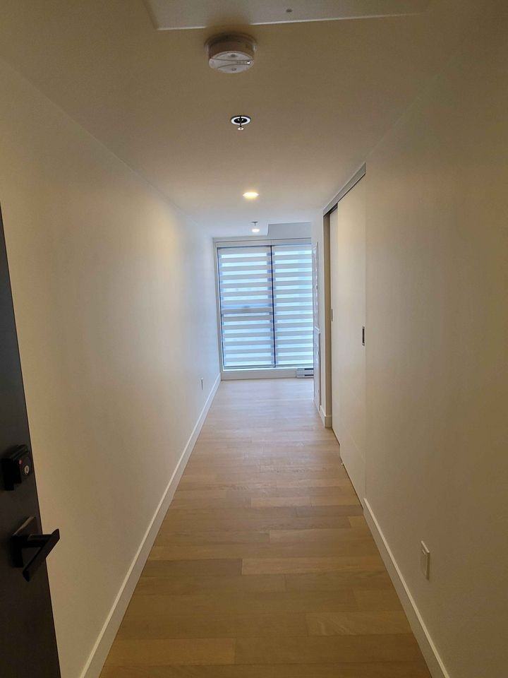 1 Avenue Viger Ouest #606 - Photo 5 of 9