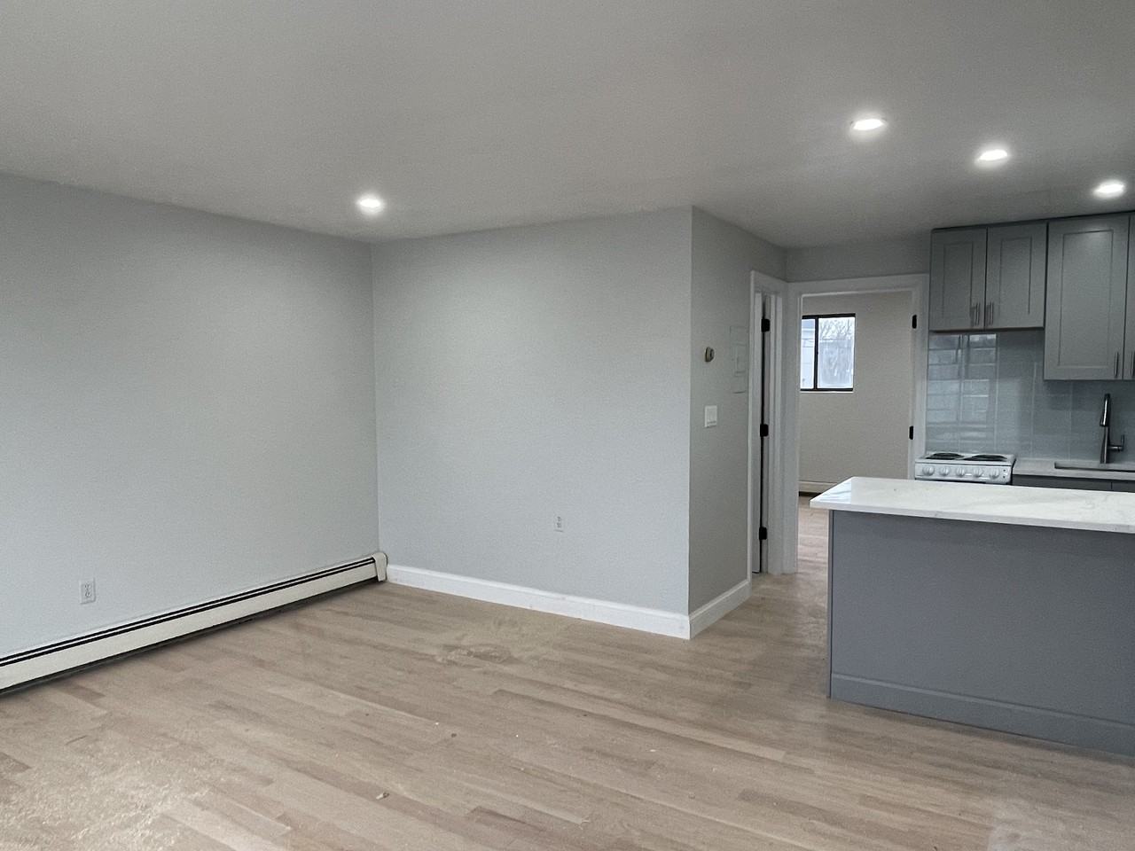 23 Claremont Avenue #D - Photo 3 of 15