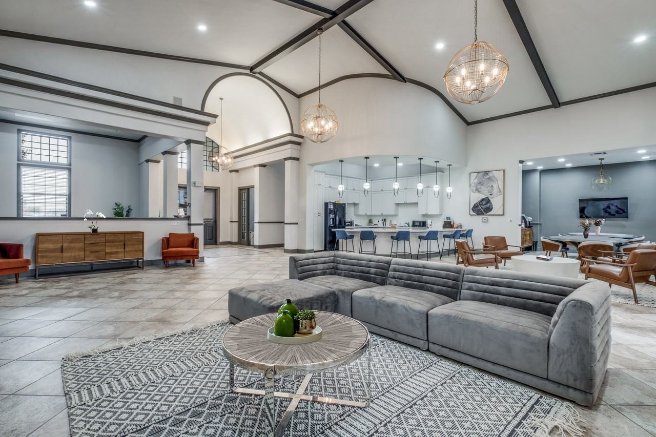 Valor at Harlingen - Photo 3 of 12