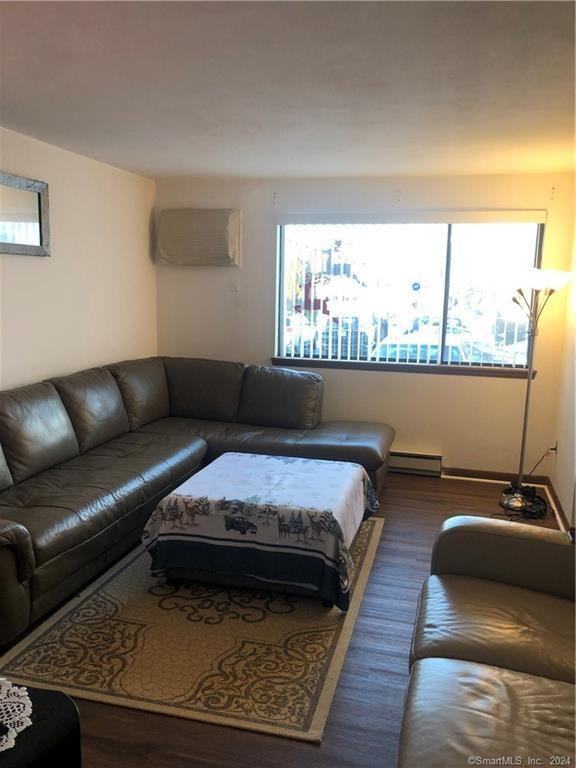 187 Homestead St - Photo 2 of 22