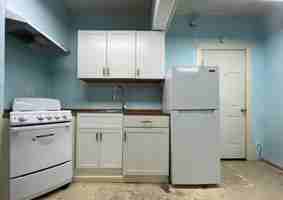 featured image of 916 W Augusta Ave