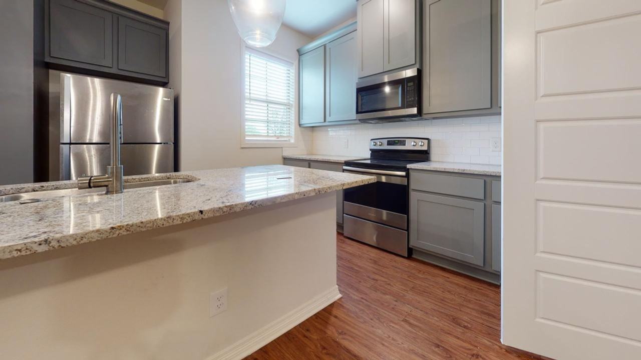 3109 Green Street - Photo 4 of 9