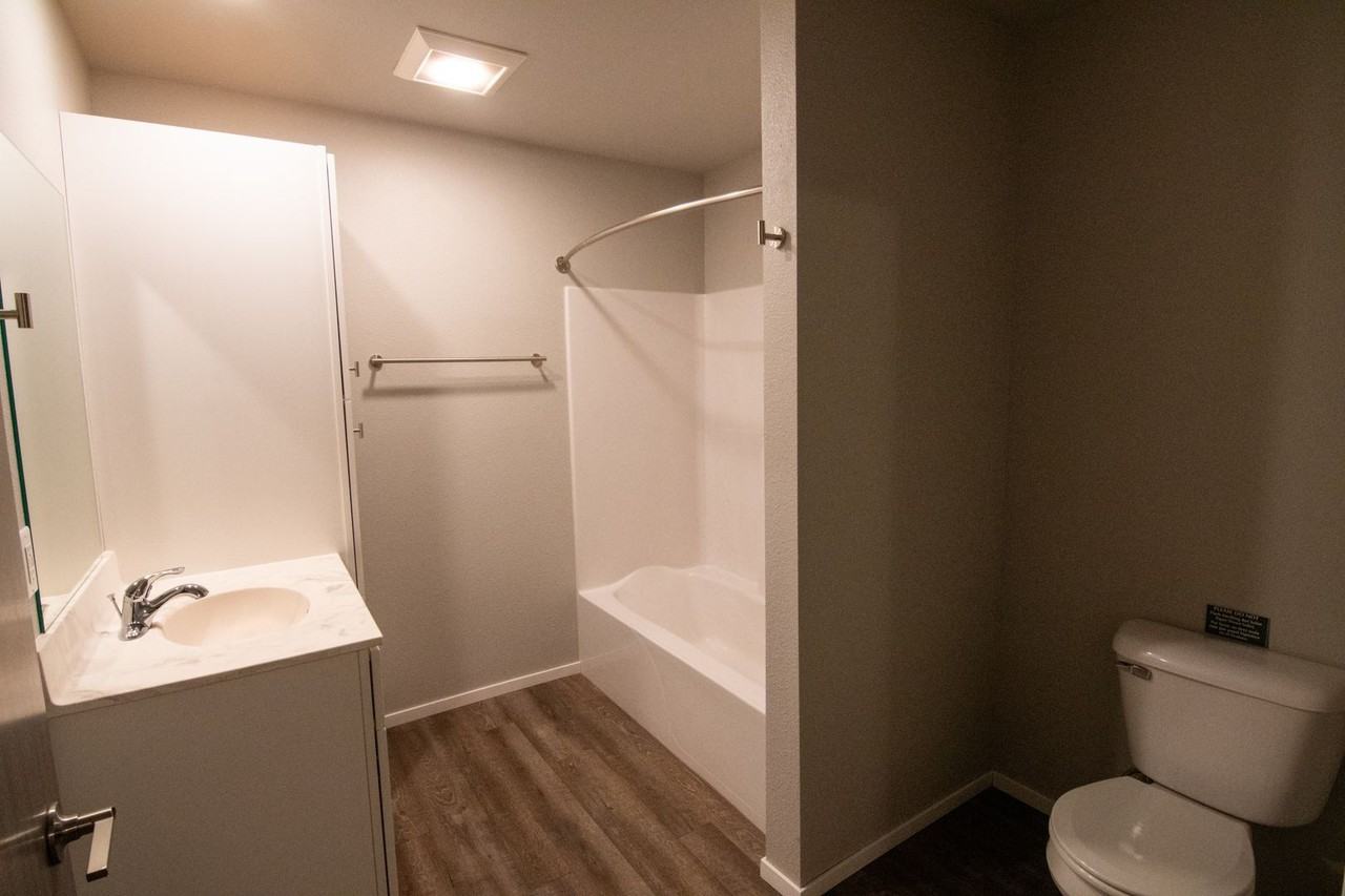 Plaza View Apartments - Photo 2 of 13