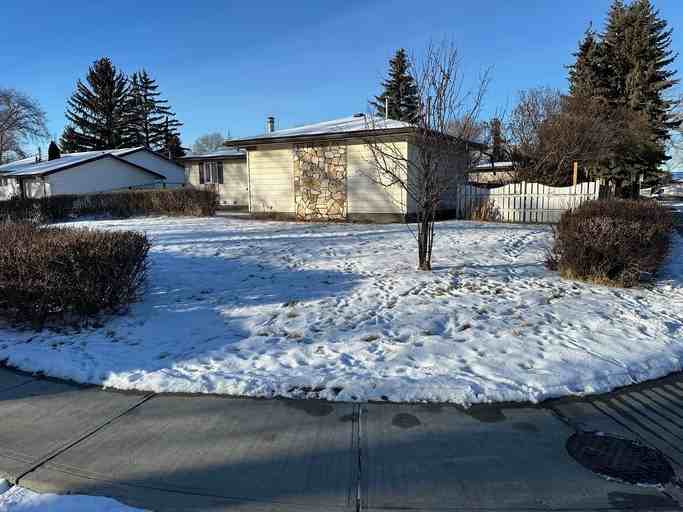 901 Cottonwood Ave - Photo 3 of 11