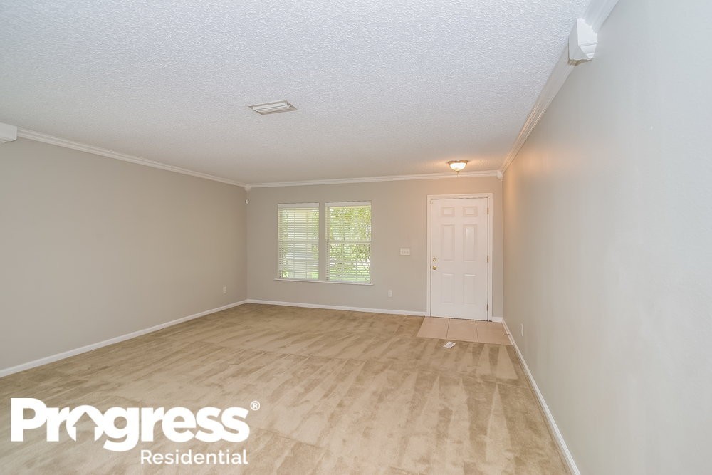 1228 Summit Oaks Dr W - Photo 2 of 17