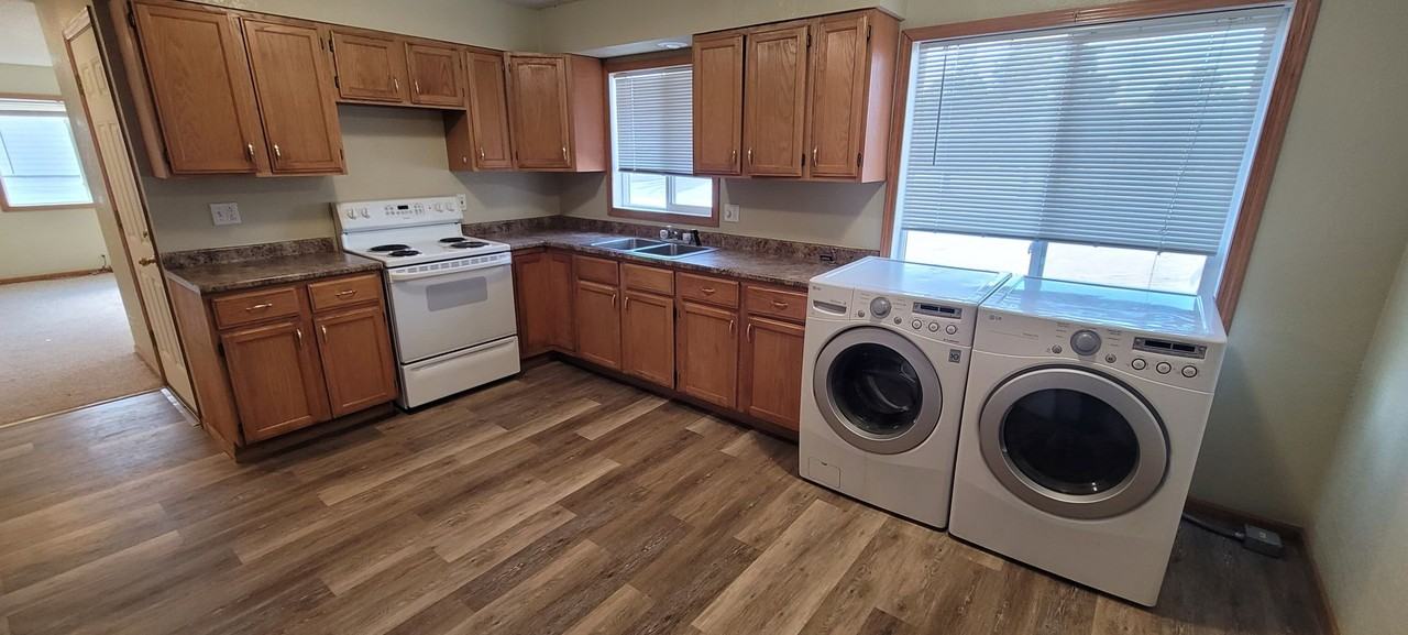 7116 Double Duplex - Photo 2 of 10