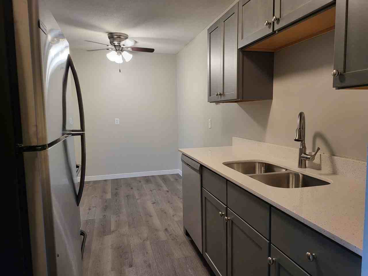 4510 Rhode Island - Photo 6 of 11