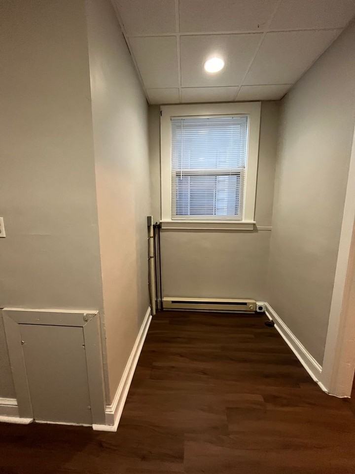 402 N 5th St - Photo 3 of 16