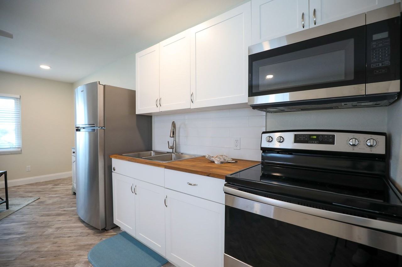 480 129th Ave East - Photo 3 of 16