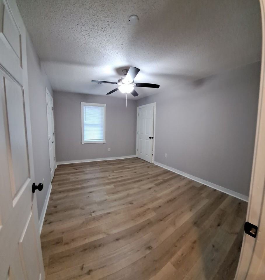 University Cottages 2317A-2327 - Photo 6 of 25