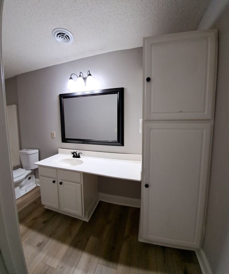 University Cottages 2317A-2327 - Photo 7 of 25