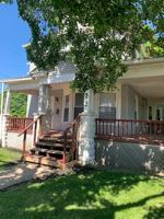 featured image of 572 Bowman St