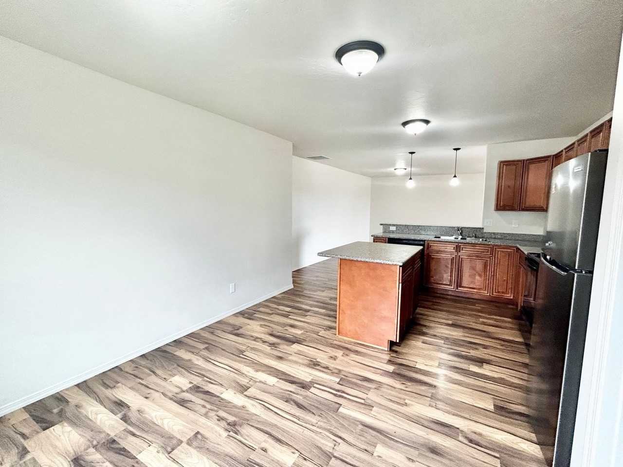 Fruitvale Duplexes - Photo 4 of 11