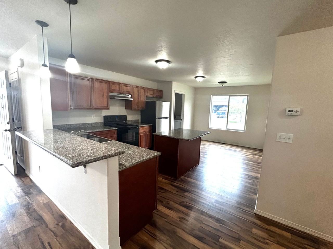 Fruitvale Duplexes - Photo 6 of 11