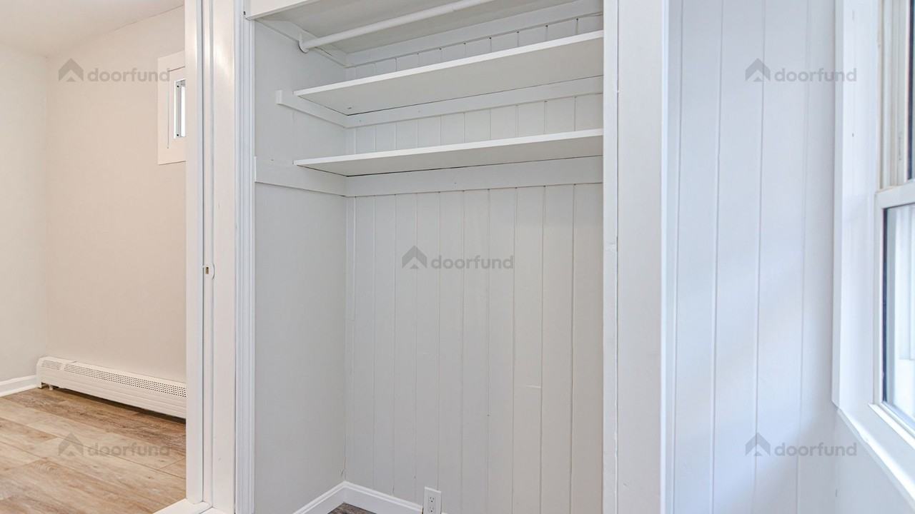 8-10 Arch Street - Photo 2 of 21