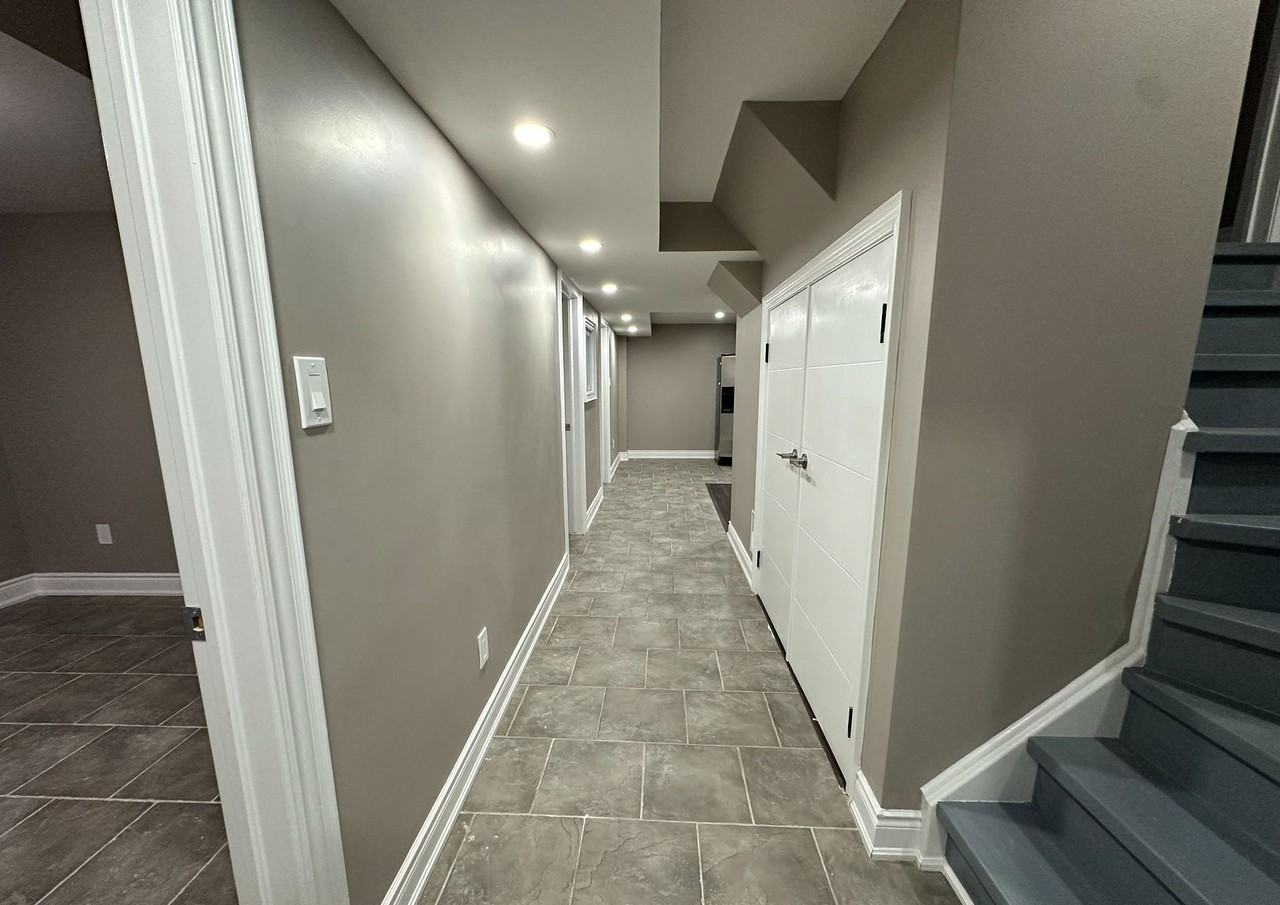 5485 Remington Court - Photo 3 of 13
