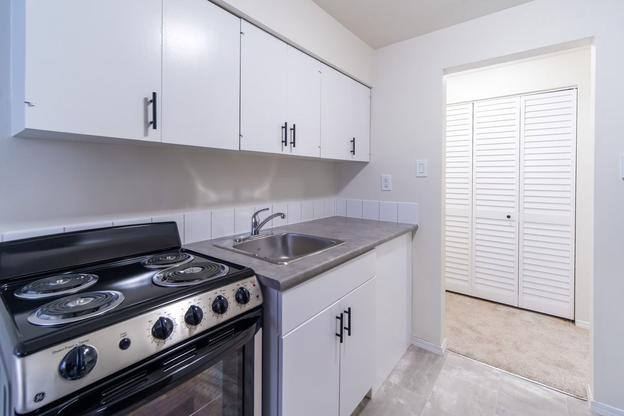 Waverly - Photo 4 of 13