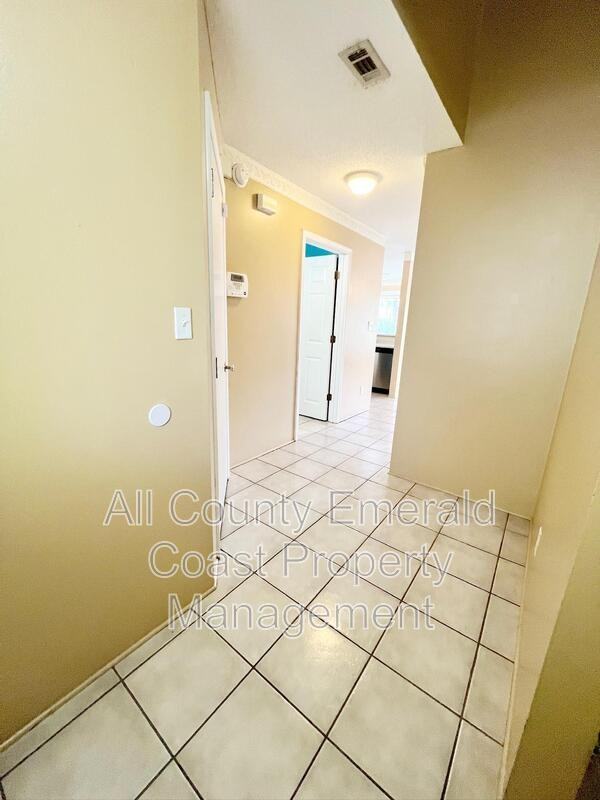 34 Harbeson Ave Ne #A - Photo 3 of 27