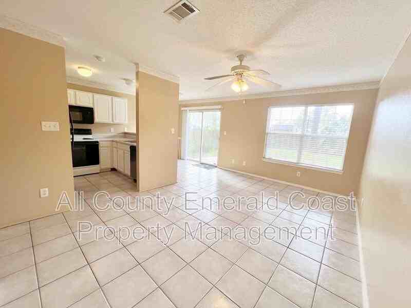 34 Harbeson Ave Ne #A - Photo 4 of 27
