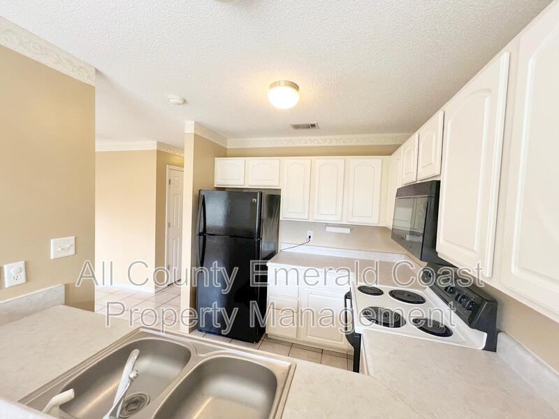 34 Harbeson Ave Ne #A - Photo 6 of 27