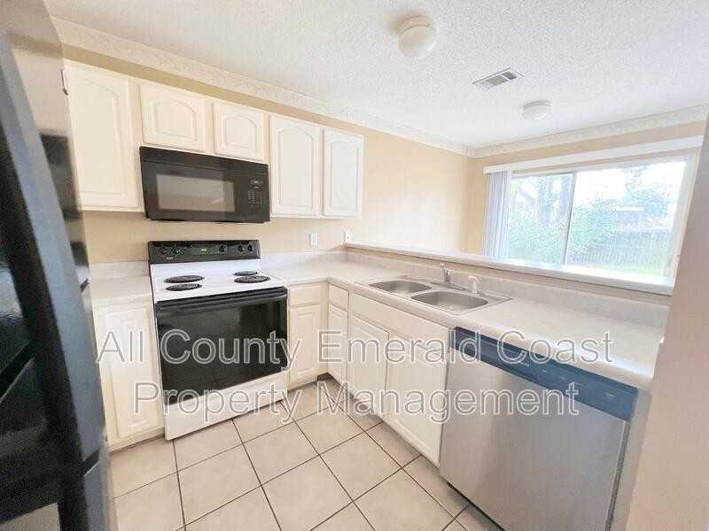 34 Harbeson Ave Ne #A - Photo 7 of 27