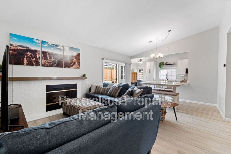 2039 Waterbury - Photo 2 of 50