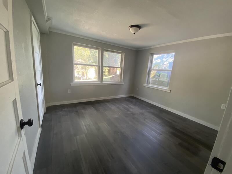 1237 Ohio St - Photo 6 of 7