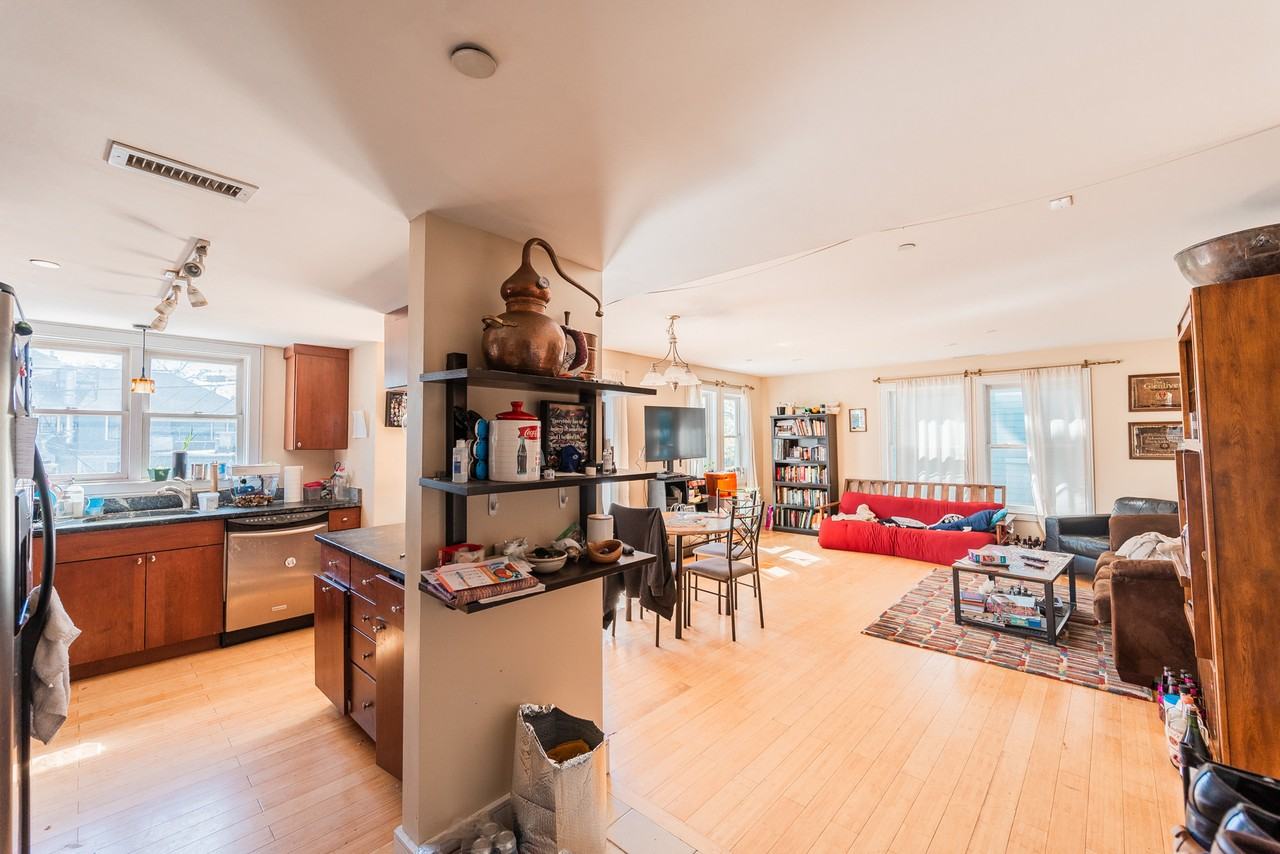 2 Boylston St #1 - Photo 5 of 12