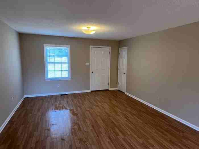 200 Cherry Hill Rd - Photo 3 of 11