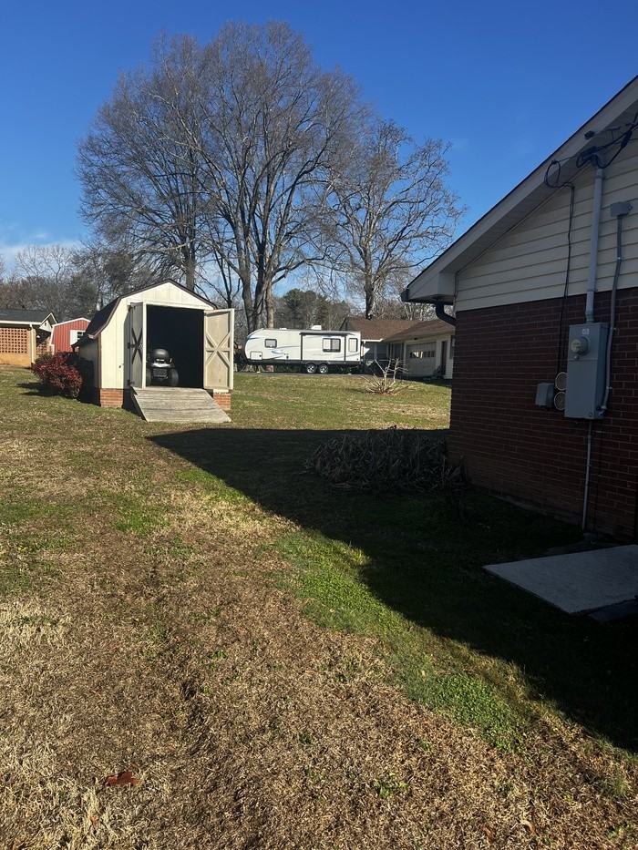 109 Landmark Dr - Photo 2 of 14