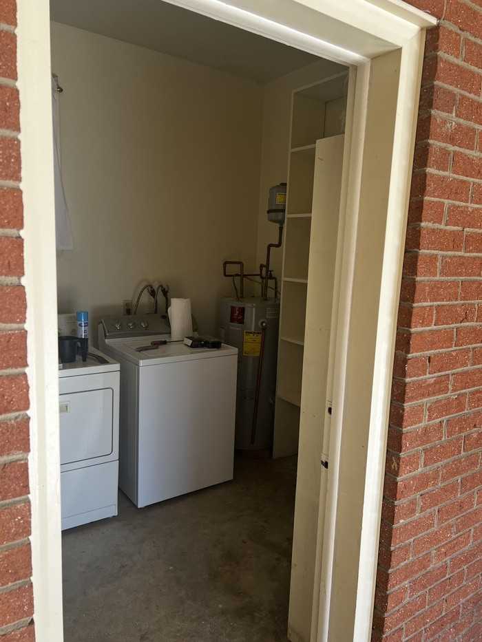 109 Landmark Dr - Photo 3 of 14