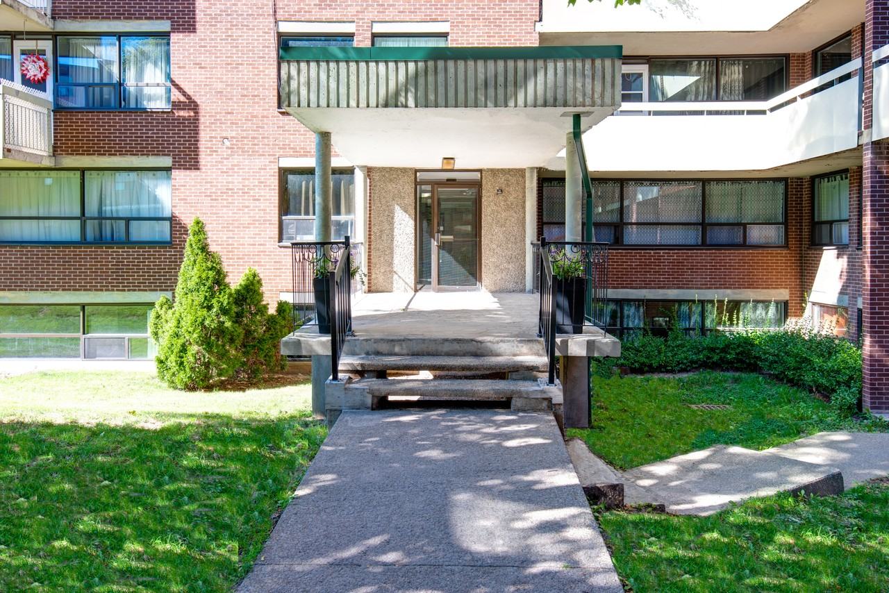 Drummond Place Apartments 5521 Drummond Rd, Niagara Falls, ON L2G 7G8