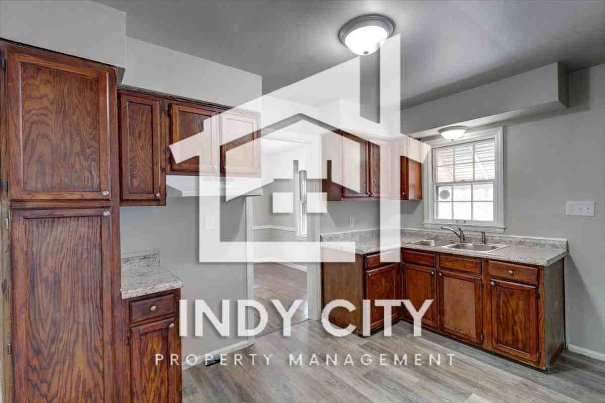 3714 N Lesley Ave #1 - Photo 2 of 10