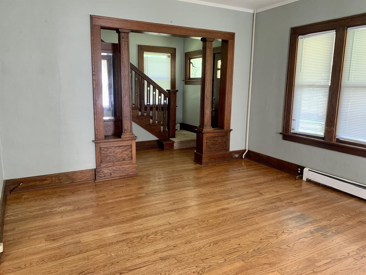 102 N Plum St - Photo 2 of 14