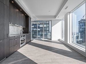 470 Front St E #3512 - Photo 3 of 27