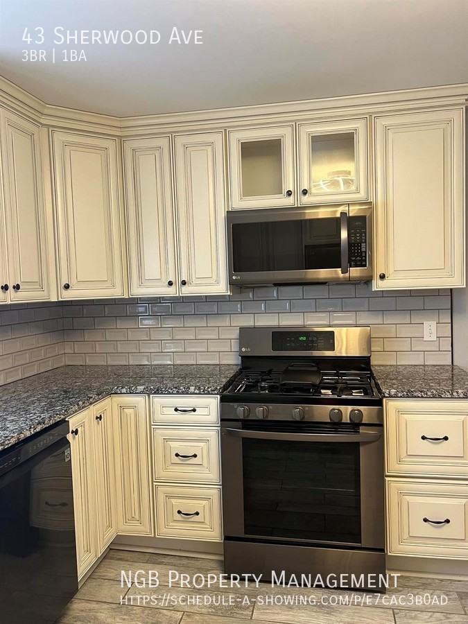 43 Sherwood Ave - Photo 3 of 39