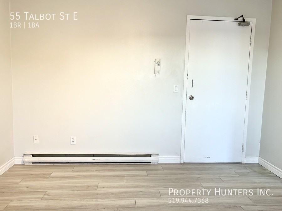 55 Talbot St E - Photo 2 of 7