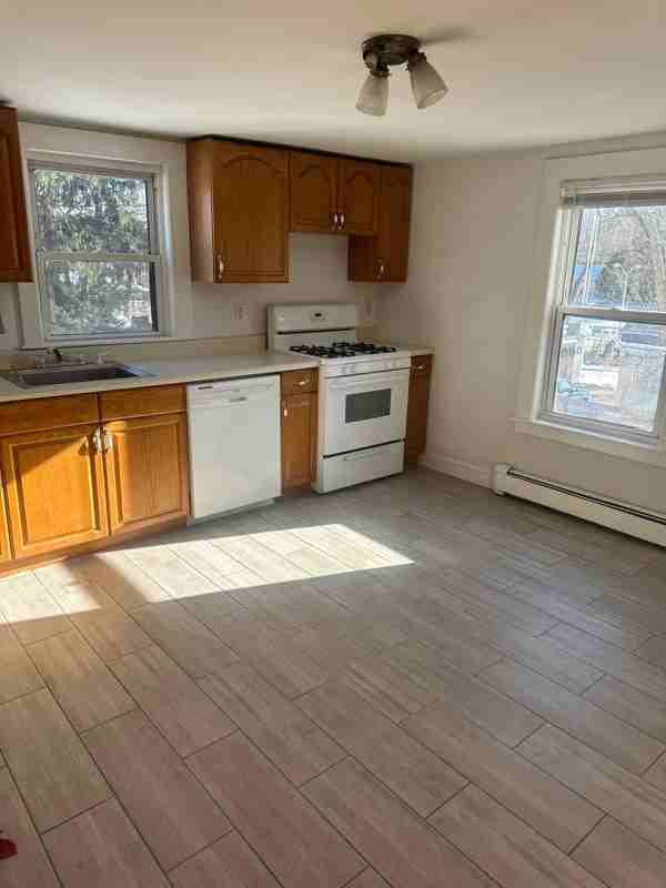 957 S Franklin St #2 - Photo 2 of 6