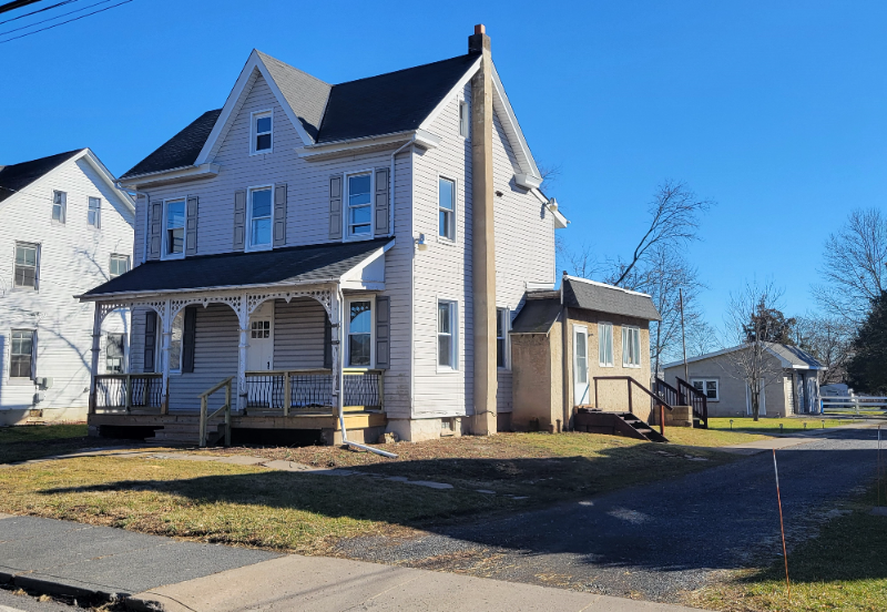 131 S Main St #2ndFL - Photo 3 of 26