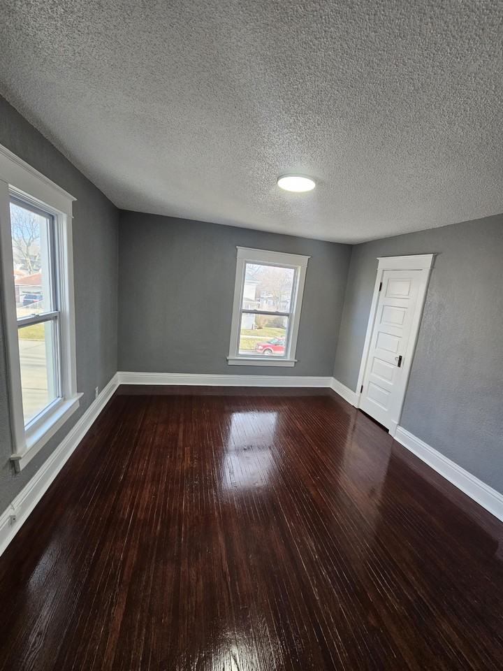 1116 W 2nd St #1116 - Photo 6 of 11