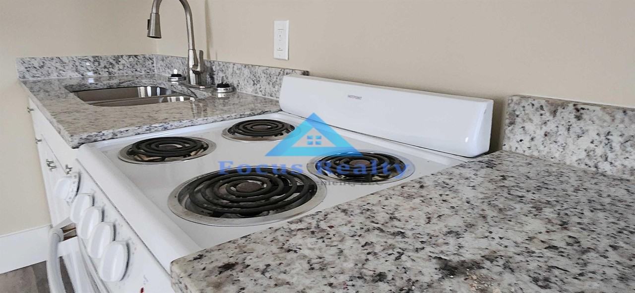 508 North Columbus Street - Photo 2 of 6