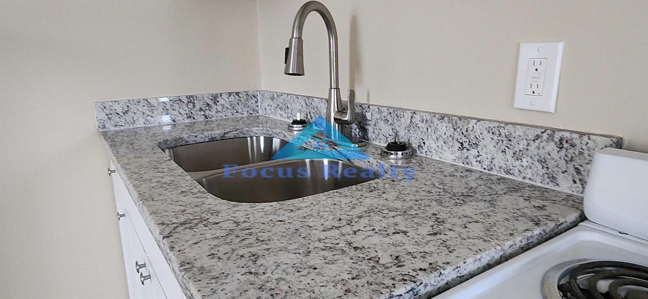 508 North Columbus Street - Photo 3 of 6