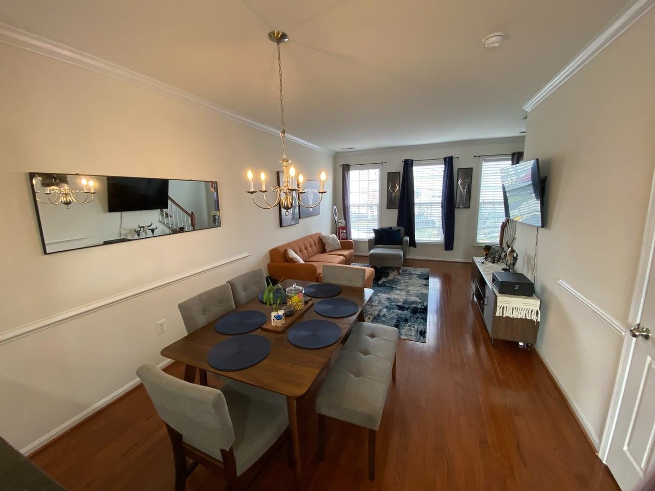 15651 John Diskin Circle - Photo 3 of 7