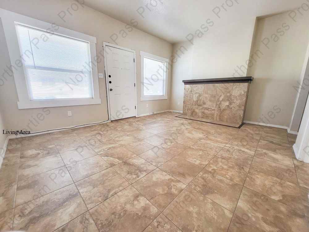 1100 1100 Cedar-4 - Photo 2 of 9