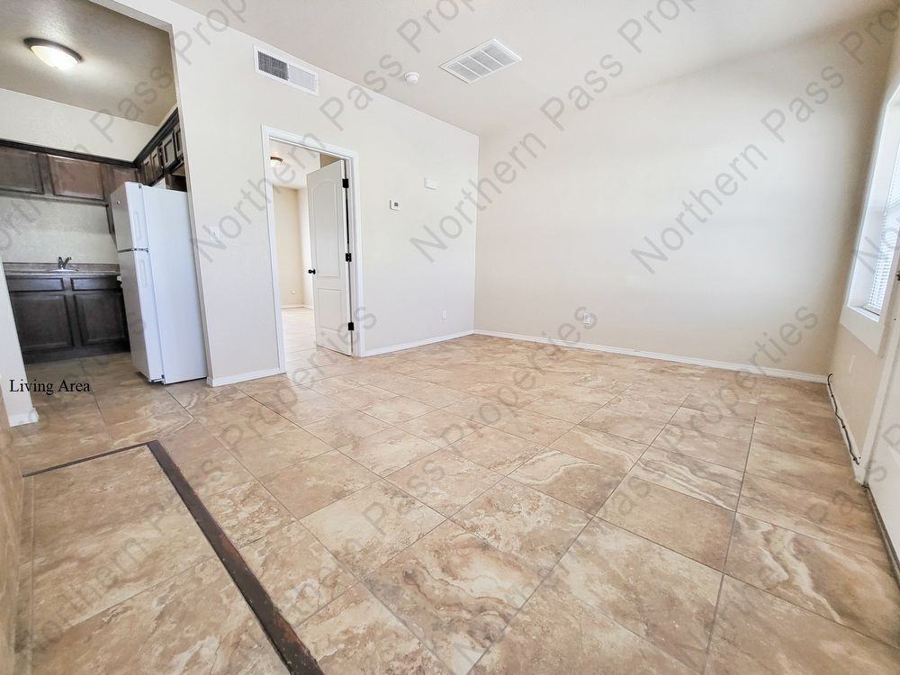 1100 1100 Cedar-4 - Photo 3 of 9