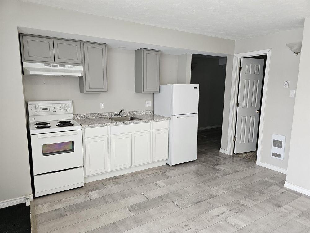 636 Salisbury Rd, Moncton, NB E1E 1B8 Studio Apartment for 1,100/month